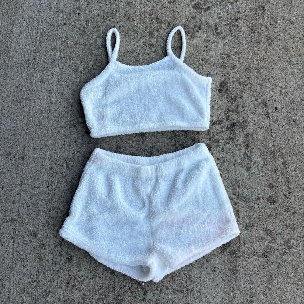 Forever 21 Women's White Fuzzy Sleepwear Set